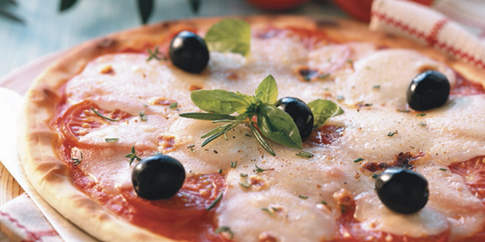 Large Image of Fresh Mozzarella Margherita Pizza