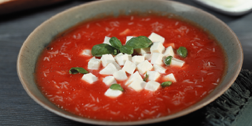 Large Image of Tomato Soup with Fresh Mozarella